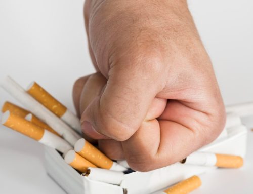 El 20% de los canarios sigue expuesto a patologías orales graves por el tabaco